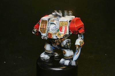 Vista izquierda del Dreadnought de los Caballeros Grises