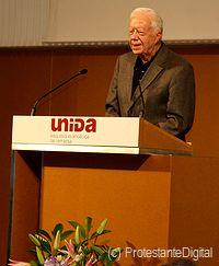 Jimmy Carter inaugura la iglesia Unida de Terrassa con un mensaje de paz