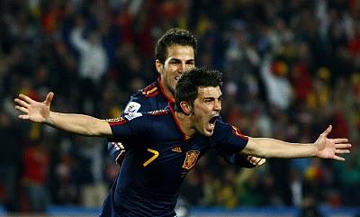 Villa y Casillas rompen la barrera de los cuartos de final para España, a la que le espera Alemania