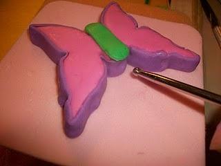 Decoraciones para baby shower en pasta de goma