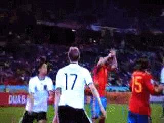 Gif y Video del gol de Puyol ante Alemania