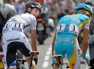 Lágrimas de Evans en un Tour repartido entre Andy Schleck y Contador