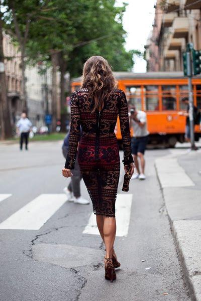 ANNA DELLO RUSSO Y EL ENCAJE. / ANNA DELLO RUSSO AND LACE.