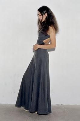 PONTE DE LARGO / WEAR A MIXI DRESS.