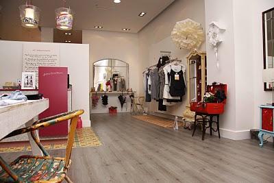 DOLORES PROMESAS ABRE NUEVA TIENDA. / DOLORES PROMESAS OPEN NEW SHOP.