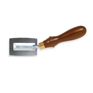 Herramientas artísticas: la sierra de chapear