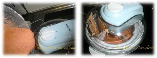 Helado de tomate con ensalada de canónigos, nueces y semillas de amapola