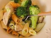 Macarrones vegetales pavo brócoli