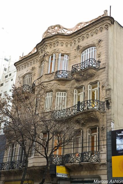 Gaudi en Buenos Aires  / Gaudi in Buenos Aires