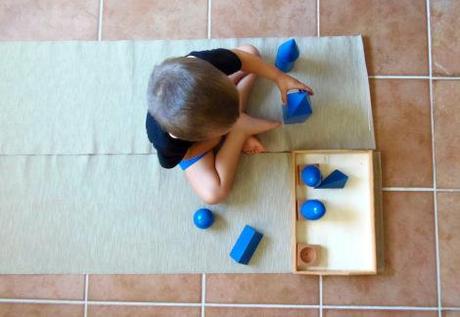 Montessori en Casa: sólidos geométricos - geometric solids
