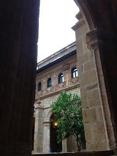 Terraza de verano con piano