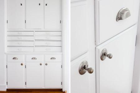 salón con baldas decoración reforma barata cocina blanca oficinas en casa despachos estilo nórdico muebles ikea inspiración decoración y reformas pisos nórdicos Decoración urbana funcional decoración moderna piso segunda mano decoración en blanco y azúl blog decoración interiores nórdicos 