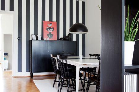 salón con baldas decoración reforma barata cocina blanca oficinas en casa despachos estilo nórdico muebles ikea inspiración decoración y reformas pisos nórdicos Decoración urbana funcional decoración moderna piso segunda mano decoración en blanco y azúl blog decoración interiores nórdicos 