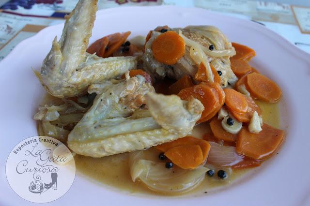 EL POLLO ESCABECHADO DE LA TIAMARICONSO A MI MANERA