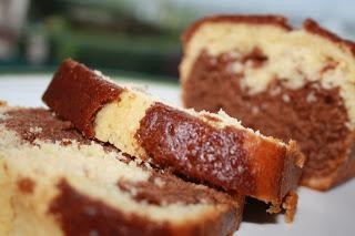 un bizcocho rápido / schneller Tassenkuchen