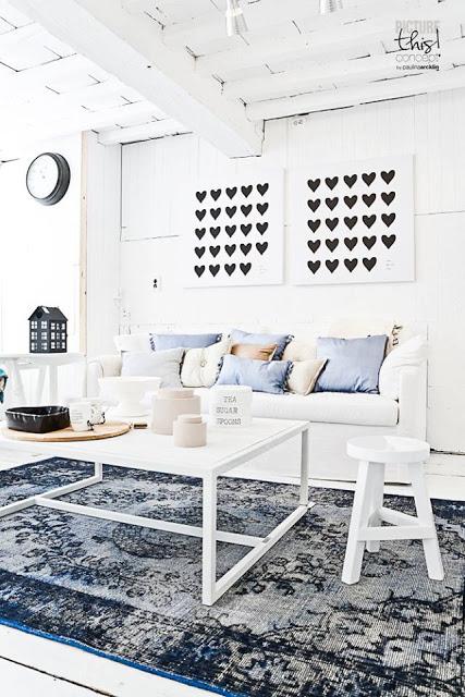 Como dar un color sutil a un salon Black & White