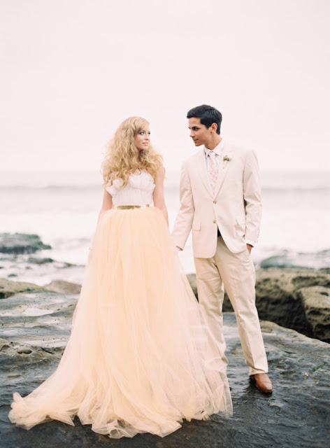 My wedding inspiration: vestidos de novia para casarse en la playa (2)