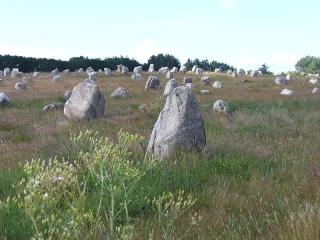 EL MISTERIO DE CARNAC