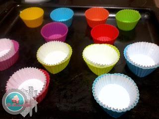 Magdalenas rellenas de mermelada y chocolate. Magdalenas rellenas de mermelada y chocolate.