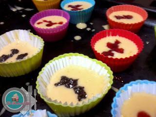 Magdalenas rellenas de mermelada y chocolate. Magdalenas rellenas de mermelada y chocolate.