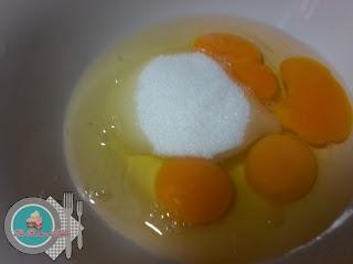 Magdalenas rellenas de mermelada y chocolate. Magdalenas rellenas de mermelada y chocolate.