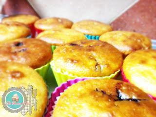 Magdalenas rellenas de mermelada y chocolate. Magdalenas rellenas de mermelada y chocolate.