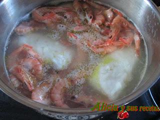 FLAN DE MERLUZA Y GAMBAS