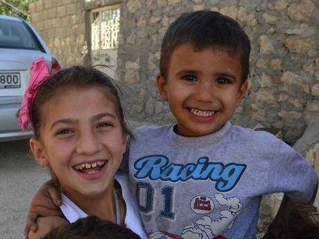 Niños de Mardin, posando para unas fotos