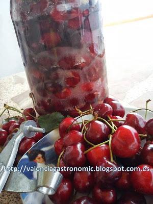 Vino de cerezas de montaña de Alicante