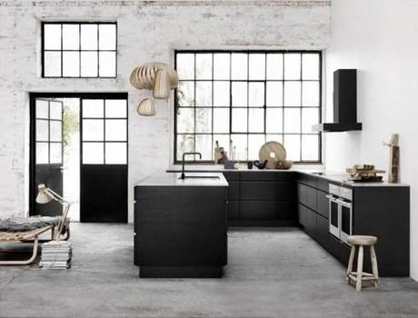 Una cocina de diseño cocina negra