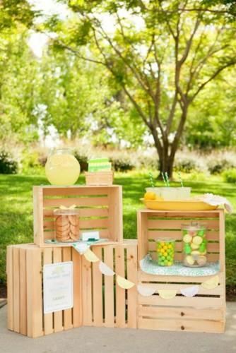 lemonade2_stand1-550x825