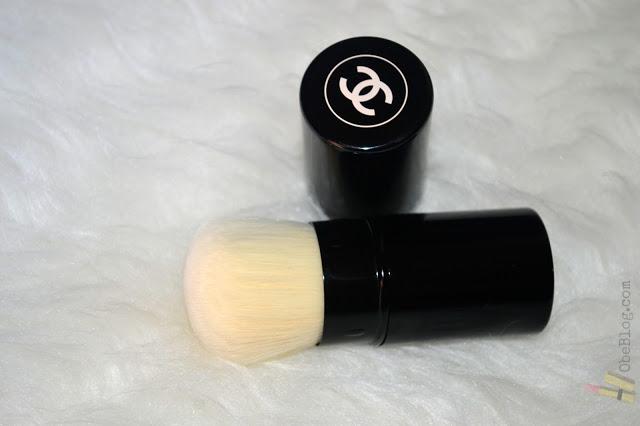 LES_BEIGES_Retractable_Kabuki_Brush_CHANEL_02