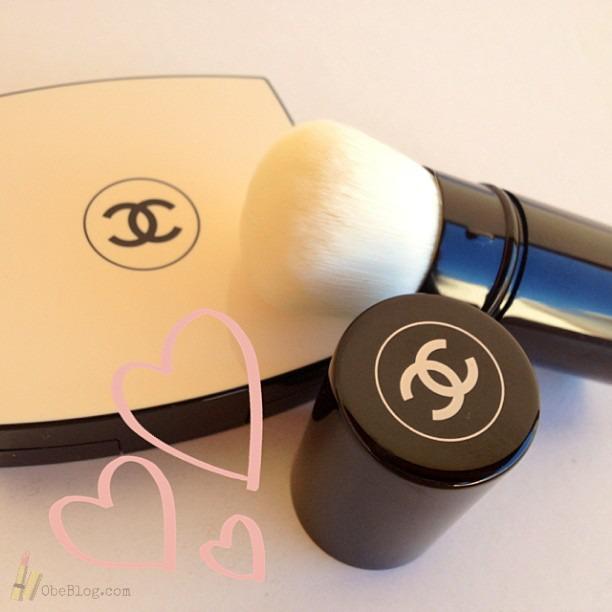 LES_BEIGES_Retractable_Kabuki_Brush_CHANEL_03