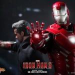 Figura de la Mark XXIII de Iron Man 3 de Hot Toys