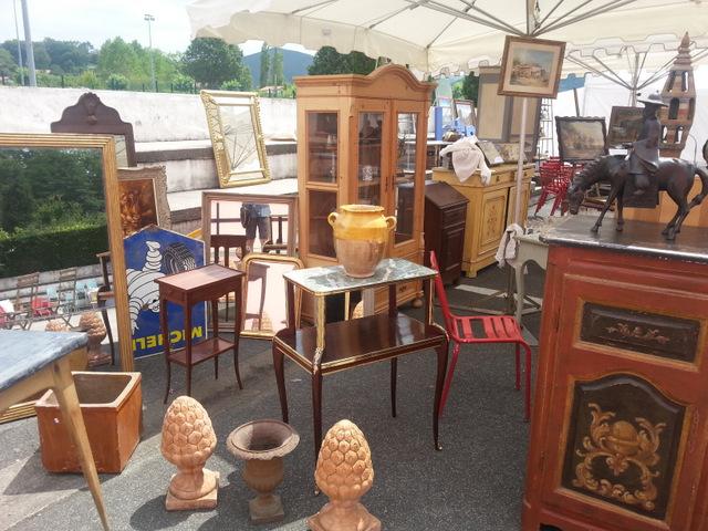 Mercadillo de antigüedades de Ascain