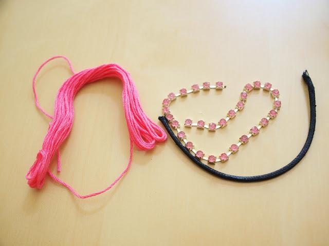 DIY: Bright pink bracelet