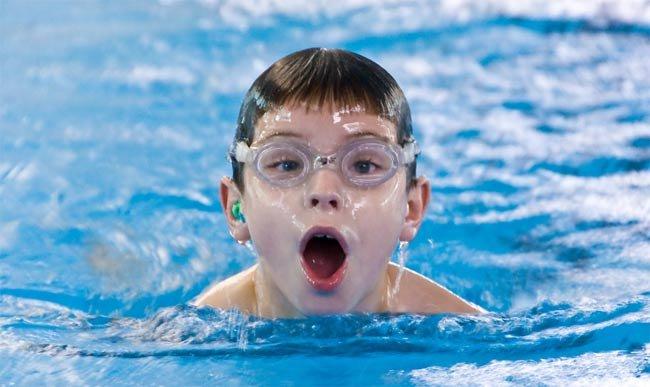 Nadar después de comer, mitos y verdades