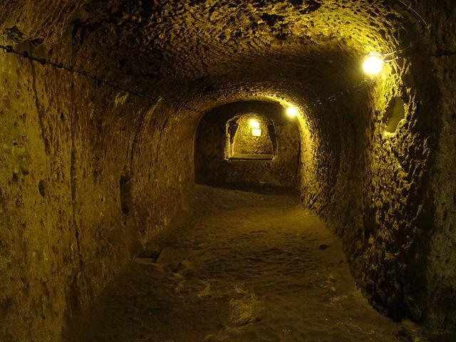 Túneles de la ciudad subterránea de Derinkuyu, Cappadocia