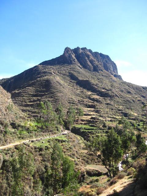 A pie desde Huancahuasi a Rapaz: ruinas, bosques, catararas y... ¡perros!