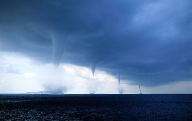 Cuatro trombas marinas sobre el Adriático