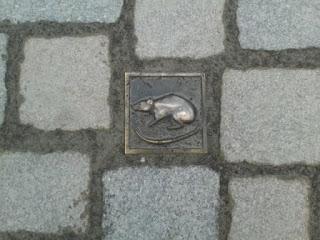 LOS HERMANOS GRIMM Y EL FLAUTISTA