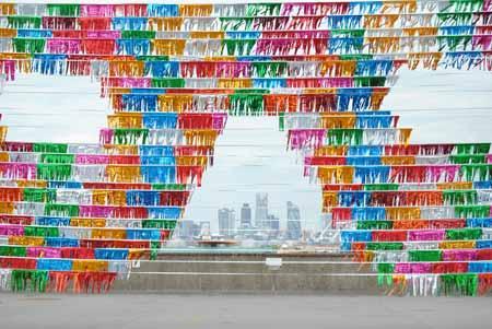 Detalles del antifaz de Frank's Cafe, Londres.