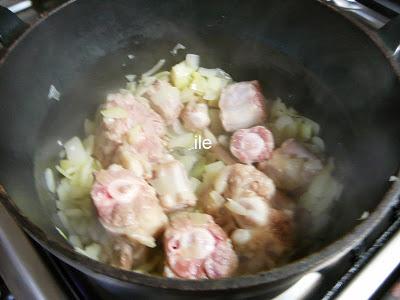 Rabo de ternera con alubias