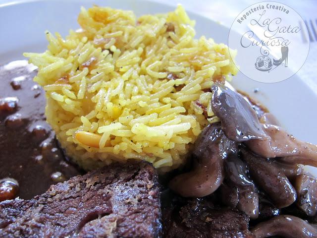 CARRILLERA DE TERNERA CONFITADA CON SALSA DE VINO DE NUECES