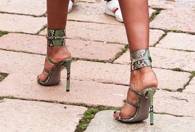 milan-fashion-week-fall-2013-streetstyle-gucci-sandals