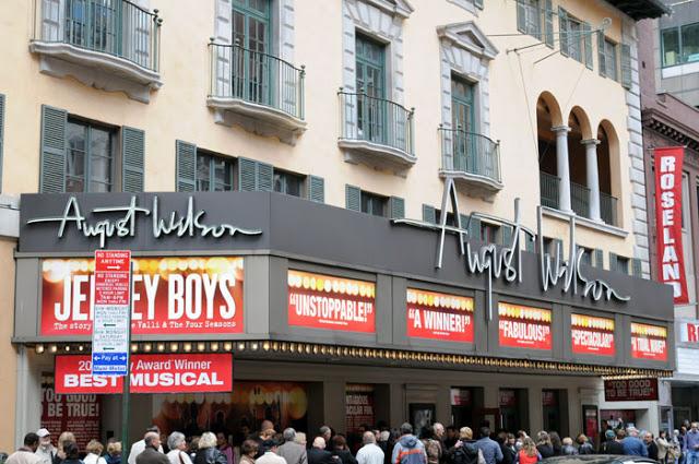 Eastwood entra en el mundo de los Jersey Boys