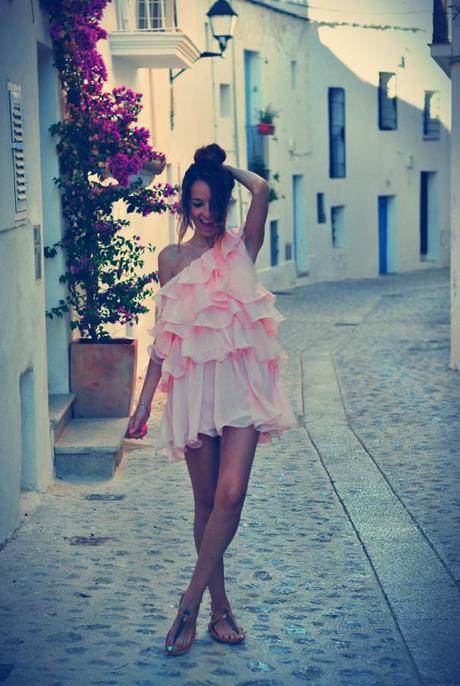 VESTIDO ROSA EN IBIZA