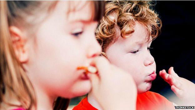 El caso de los niños que no pueden parar de comer