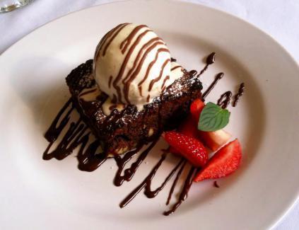 549365_359757577475368_505258490_n