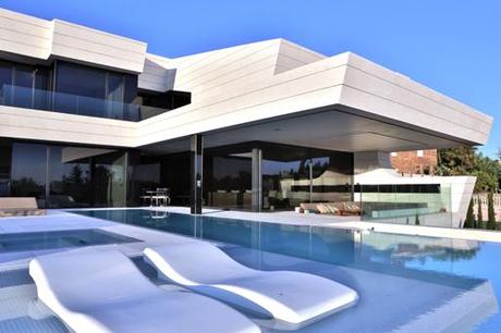 AVANCE DEL REPORTAJE FOTOGRÁFICO DE LA BALCONY HOUSE: EXTERIORES